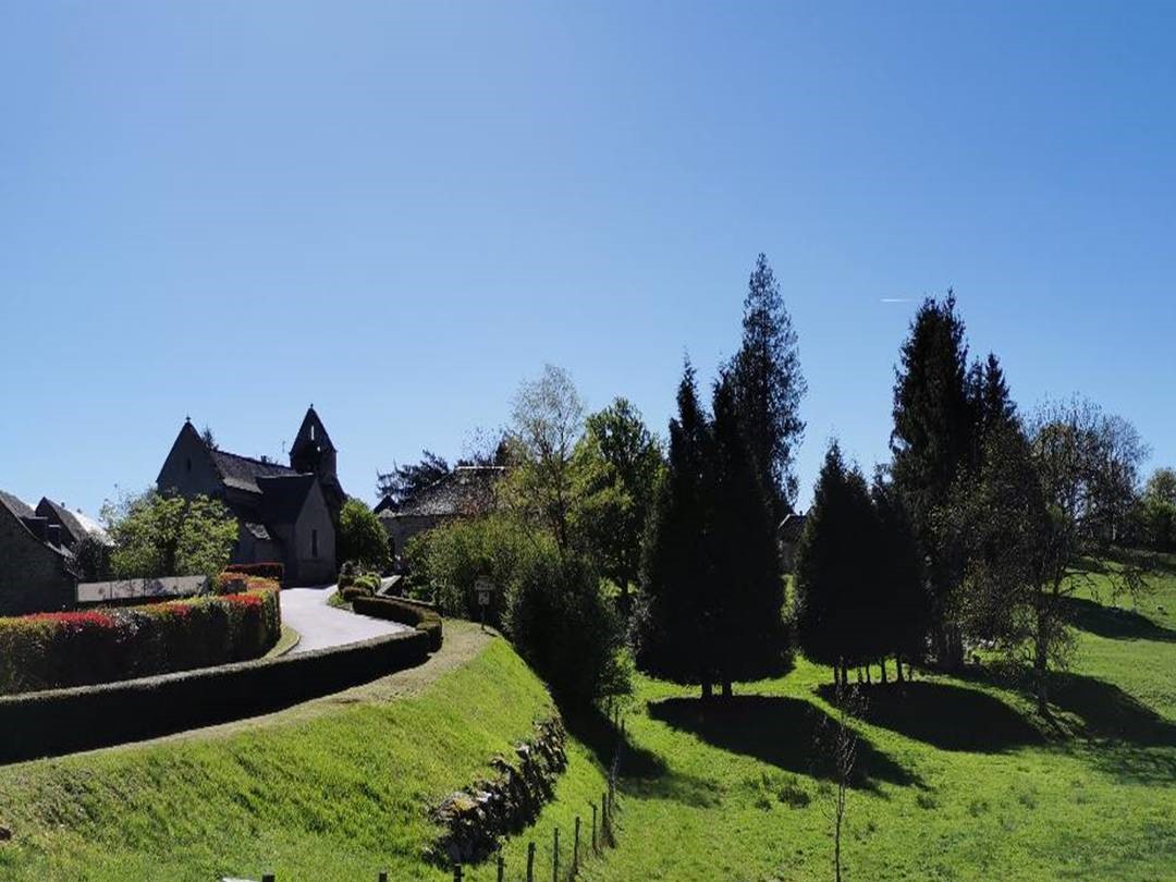 Balade secrète en Corrèze "Eyrein, toute une h ...