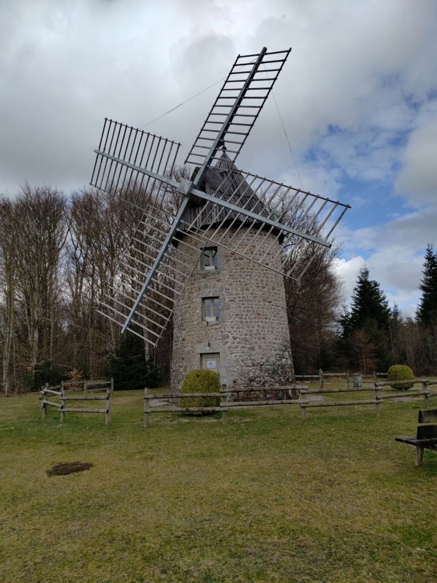 Balade secrète en Corrèze "Autour du moulin"