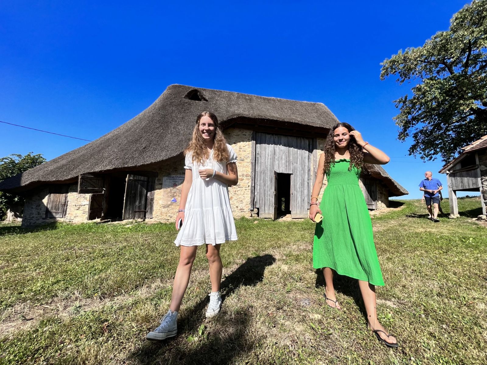 Visite grange ovalaire de Saint-Eloy-les-Tuileries
