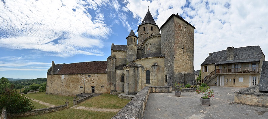 Visite commentée du centre bourg à la fontaine ...