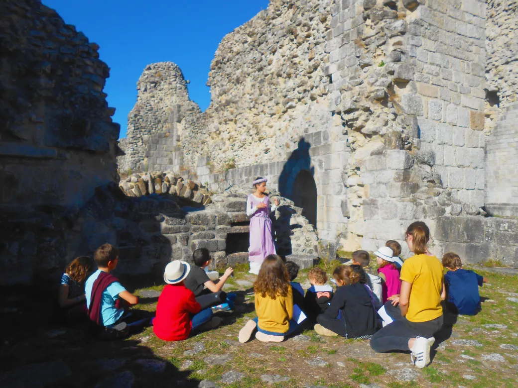 Visite contée au Chât ... - Crédit: OTVEM/PAH