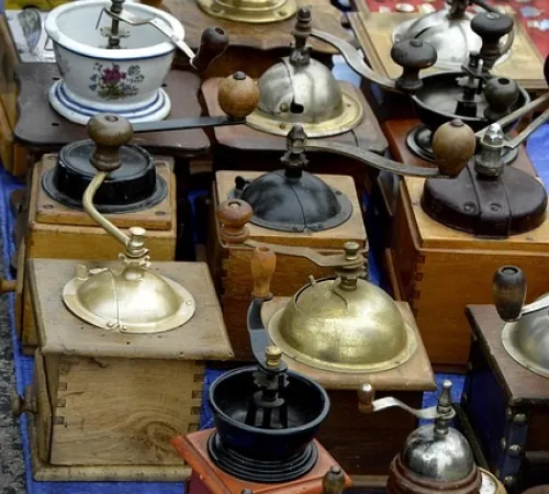 Brocante mensuelle (Halle Brassens)
