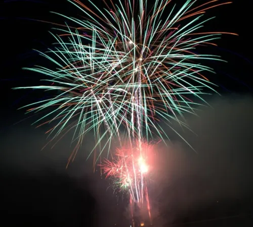 Feu d'artifice au Lac du Deiro