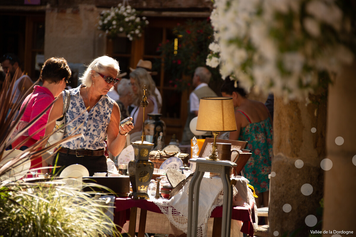 Marché et vide-grenier de Pentecôte