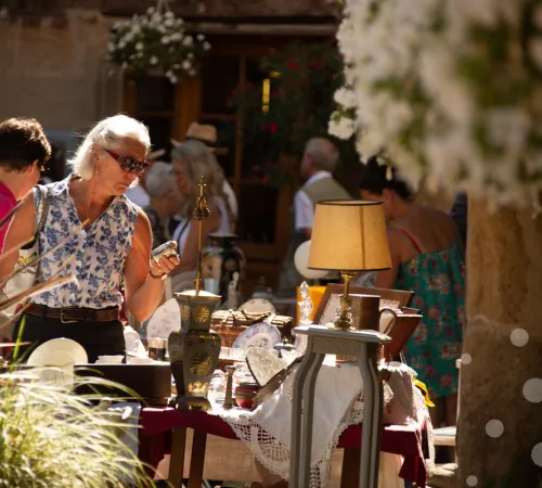 Marché et vide-grenier de Pentecôte