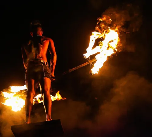 Spectacle de feu (Jardins de la Guierle)