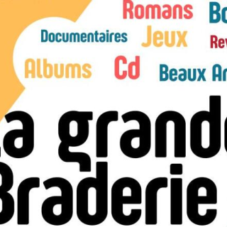 Grande braderie (Place Charles de Gaulle)