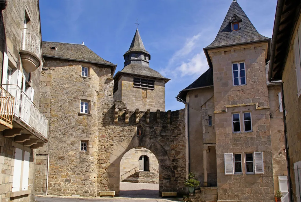 Visite guidée de Corrèze - Crédit: Wikipédia