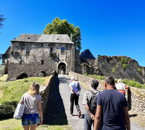 Castrum de Ségur : L’archéologie du bâti