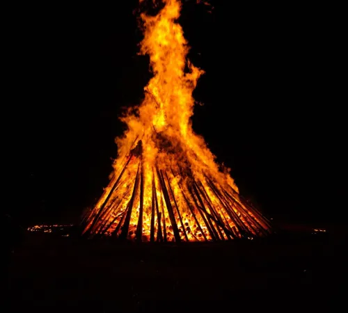 Feu de la St Jean au Saillant