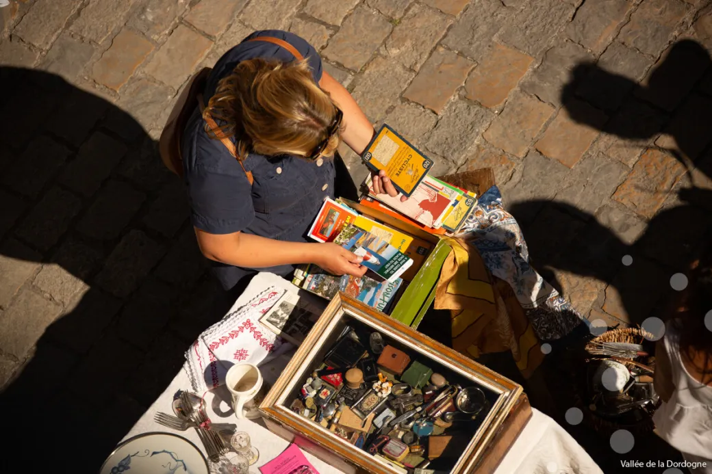 Brocante et vide gren ... - Crédit: CC-BY-NC