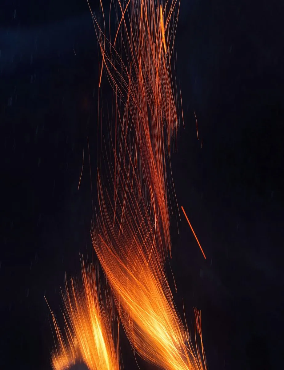 Feu de la Saint-Jean ... - Crédit: benjamin-demian