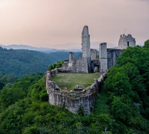 Balades secrètes en Corrèze - Sur les traces des Troubadours