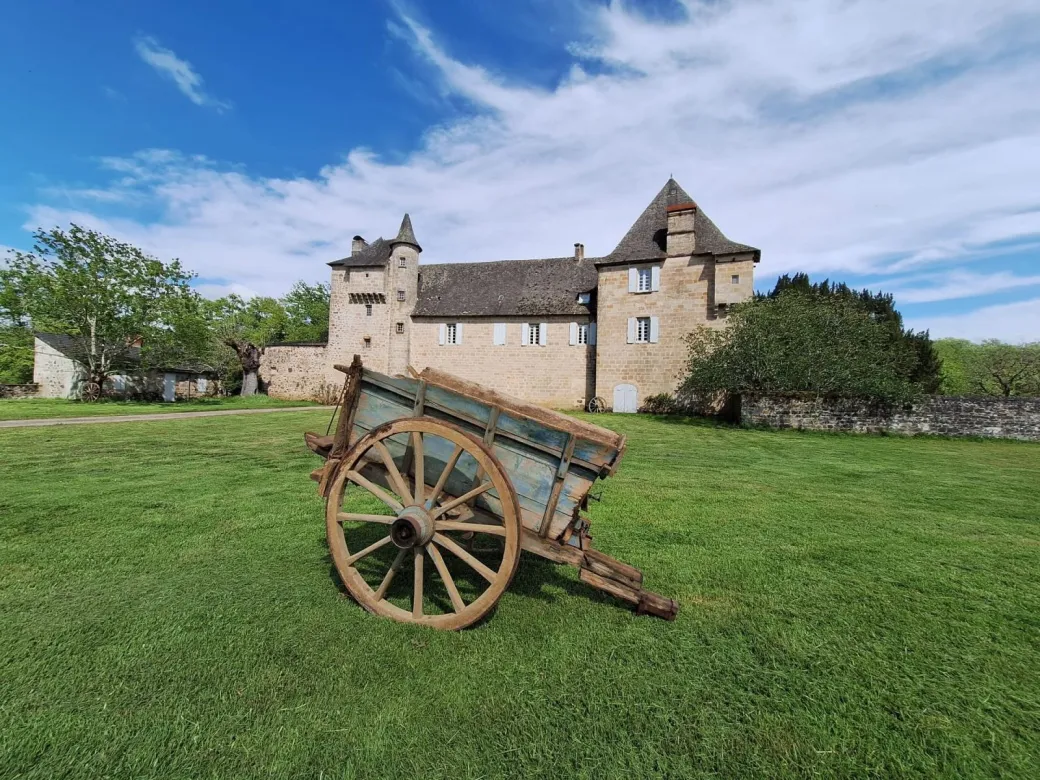 Vide grenier au Châte ... - Crédit: Château d'Estresses