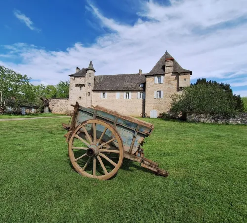 Vide grenier au Château d'Estresses