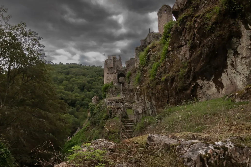 Tours de Merle : Jeu ... - Crédit: @PierreLeygonie