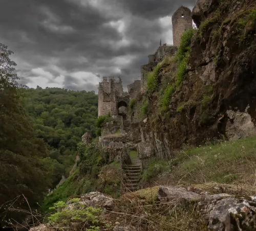 Tours de Merle : Jeu d'enquête - Mais qui a tué le Seigneur de Rochedragon ?
