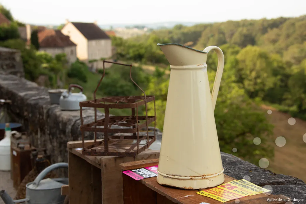 Brocante et vide gren ... - Crédit: CC-BY-NC