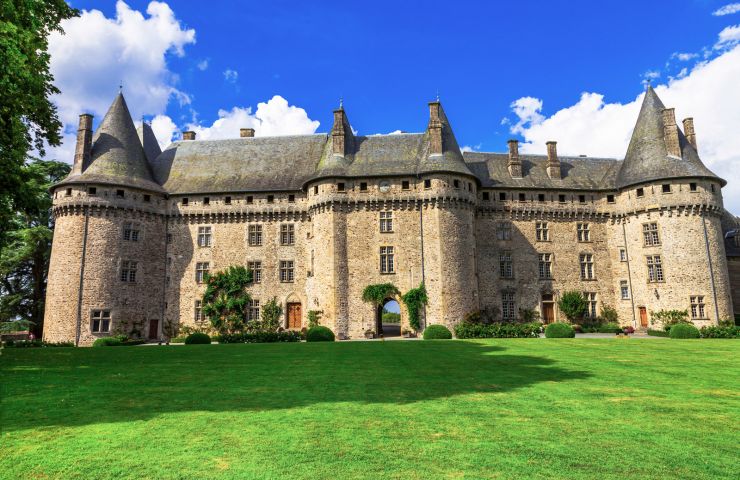 Château de Pompadour et Ecuries de l'Orangerie