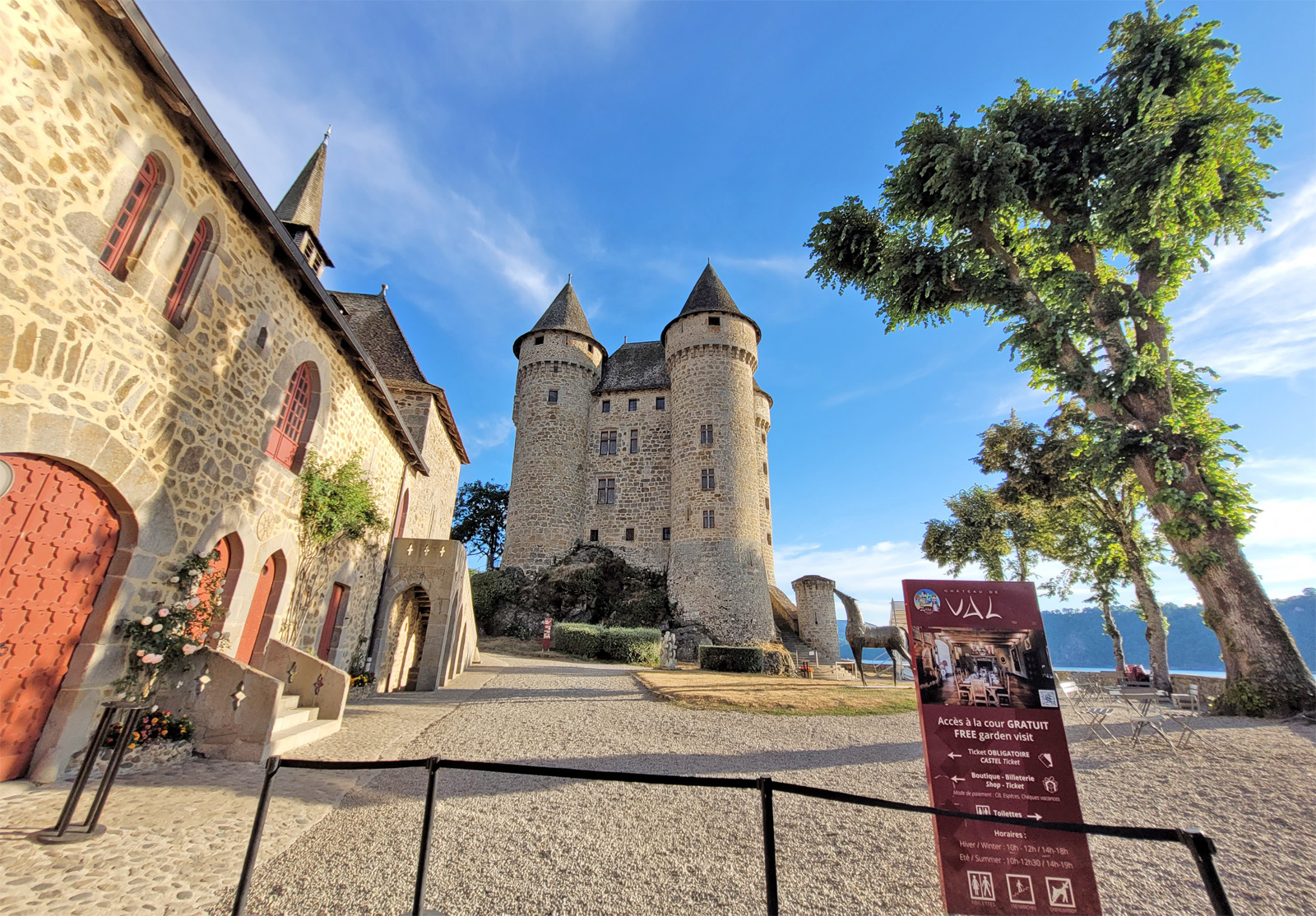 Château de Val - Châteaux à Bort-les-Orgues - Guide de la Corrèze