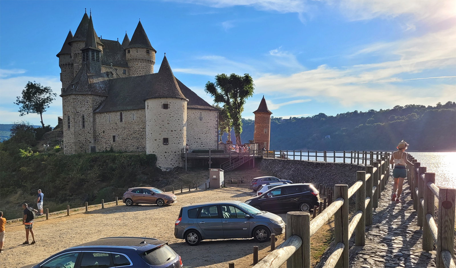 Château de Val - Châteaux à Bort-les-Orgues - Guide de la Corrèze