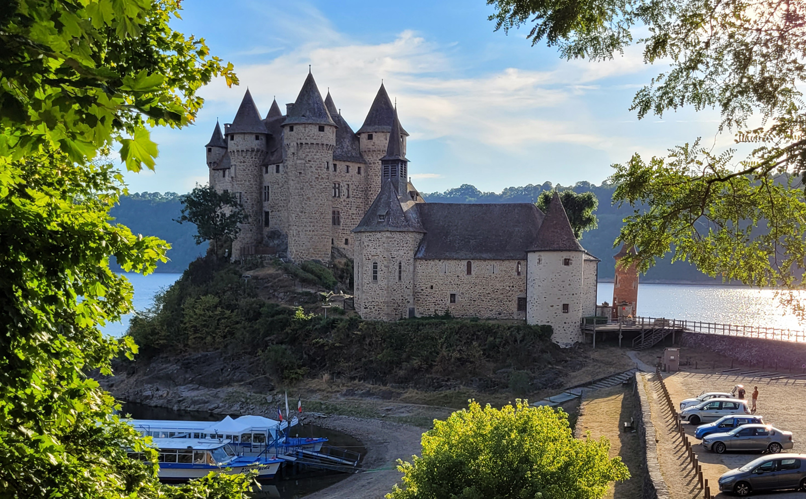 Château de Val - Châteaux à Bort-les-Orgues - Guide de la Corrèze