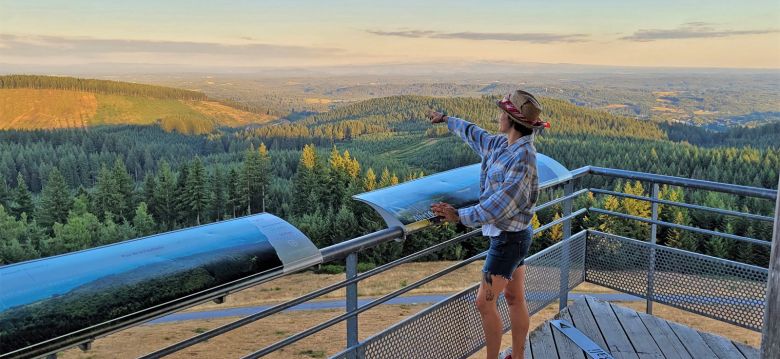 Le Mont Bessou et sa tour d'observation