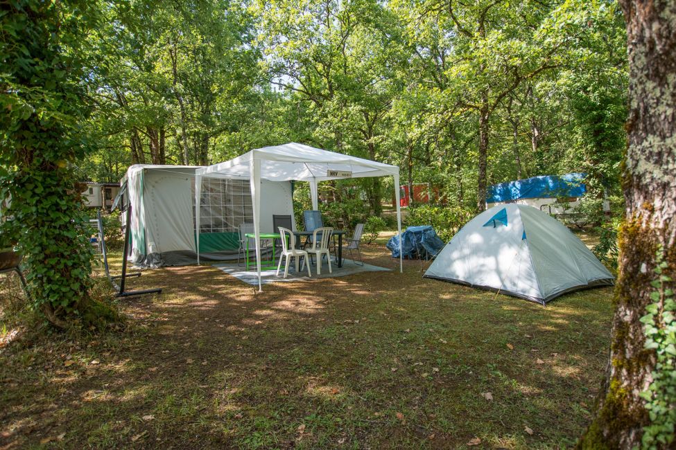 Camping au Bois Dormant ***