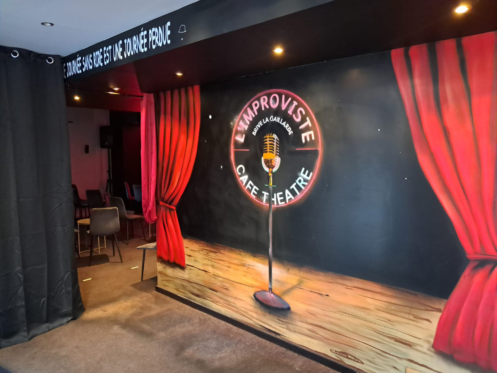 L'Improviste - A friendly café-theatre and live performances venue in Brive-la-Gaillarde