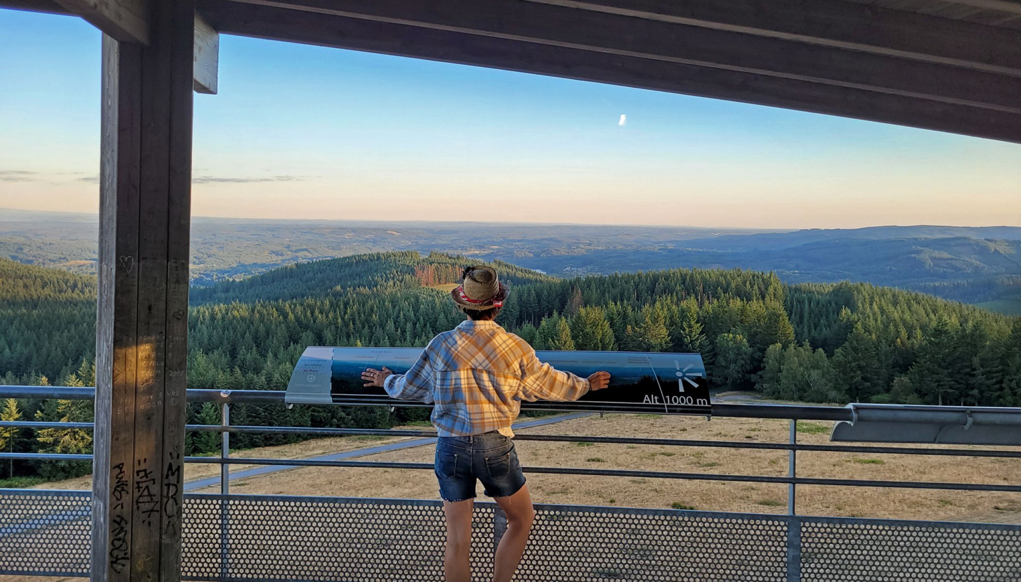 Mont Bessou and its tower: the highest peak in Corrèze!