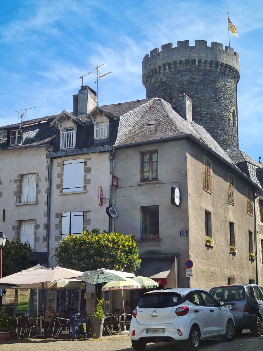 La Tour César à Allassac