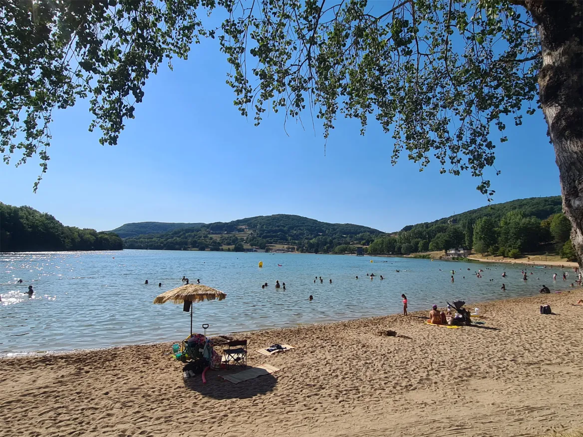 Lake Causse beach