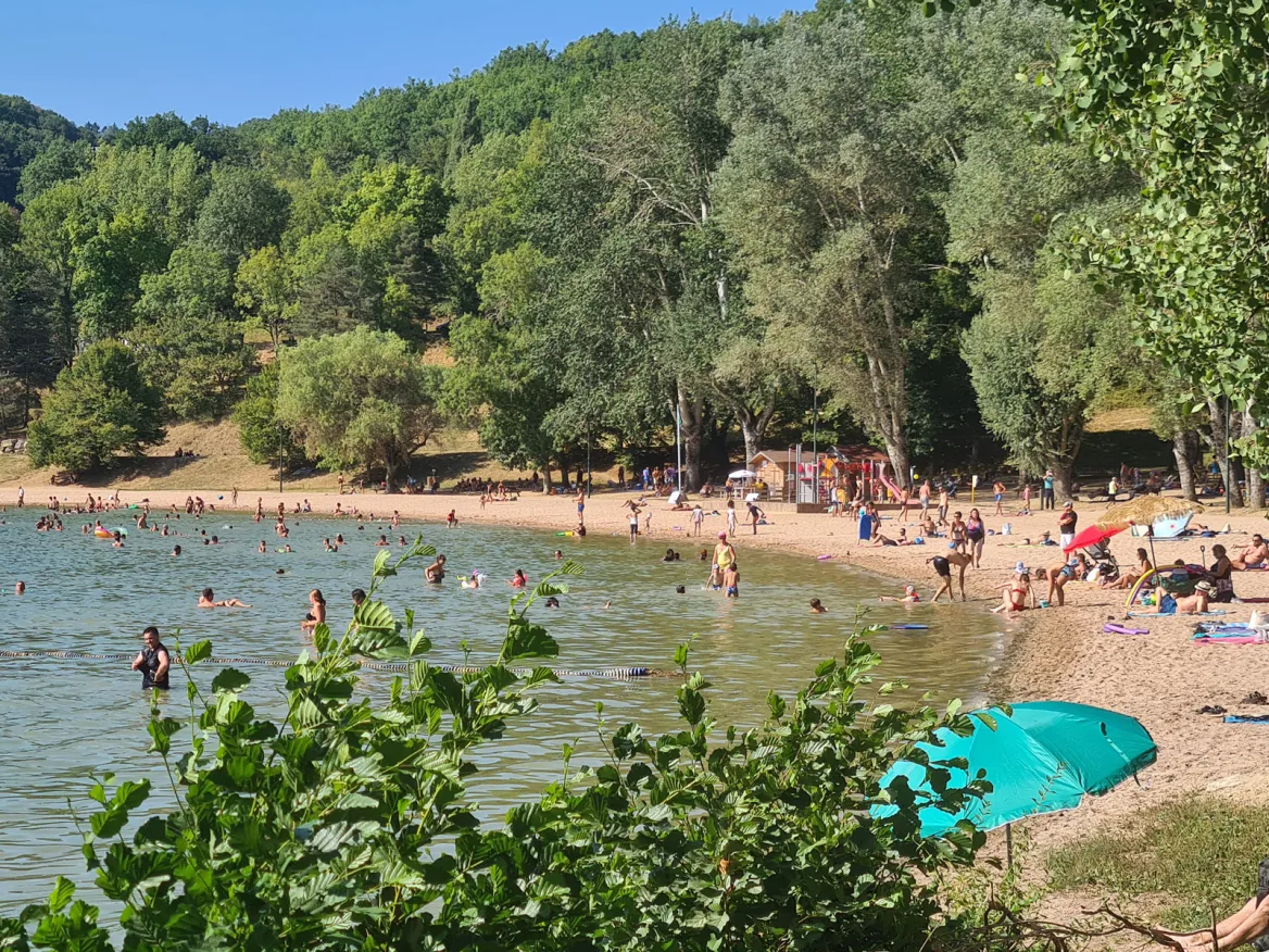 Lake Causse beach