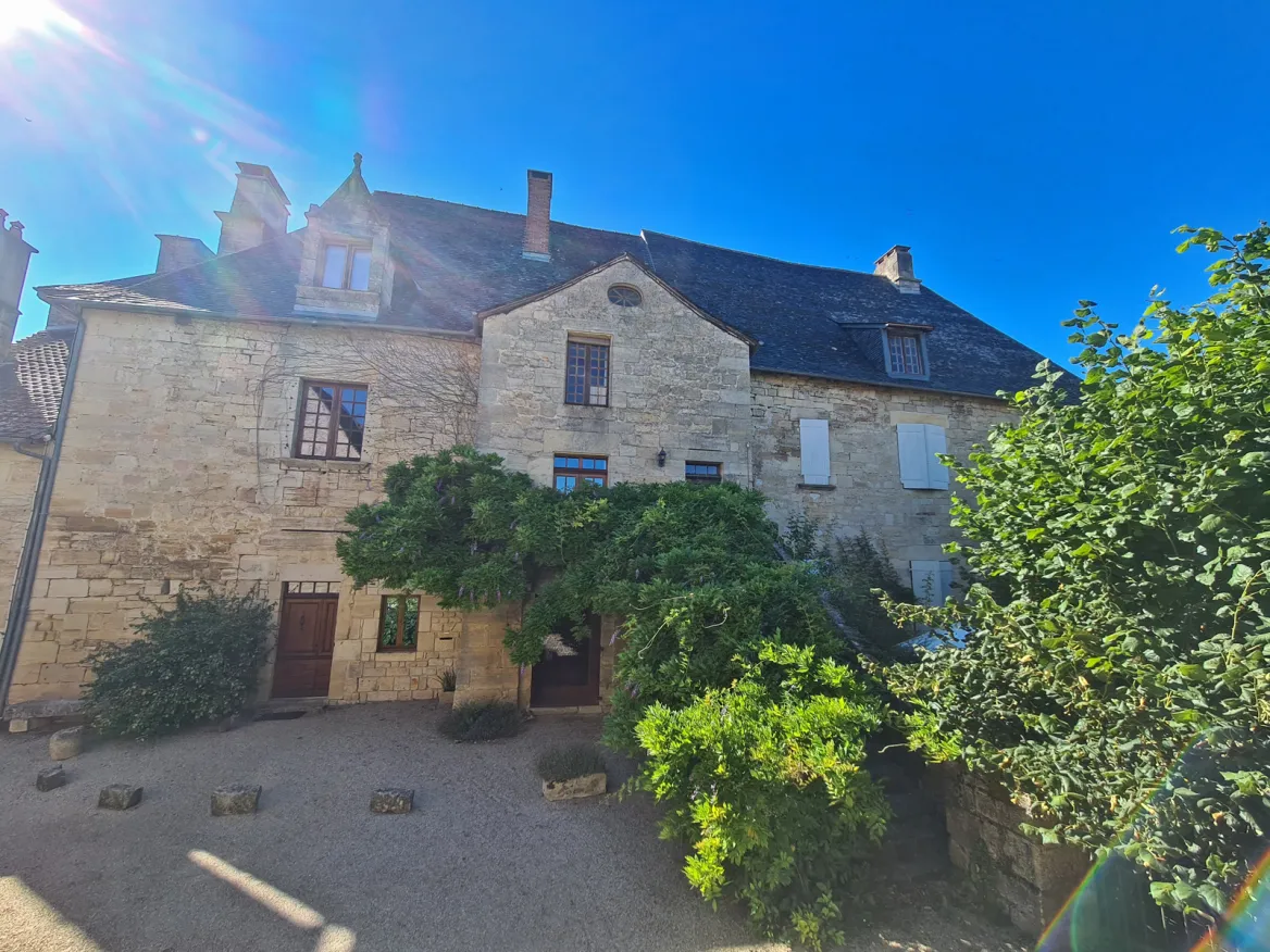 Saint-Robert, village visit