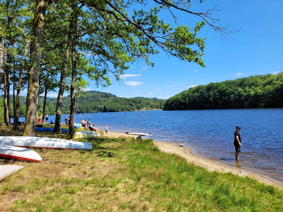 Around the Bariousses lake